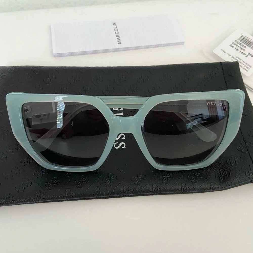 NEW GUESS 54mm Butterfly Gradient Sunglasses